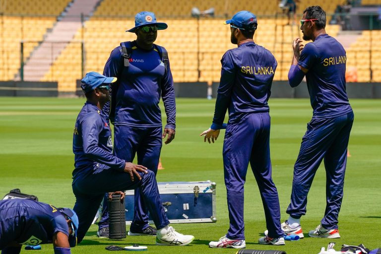 සුරංග ලක්මාල් ගේ අවසාන තරගයේ ජය ලංකාවටද ?