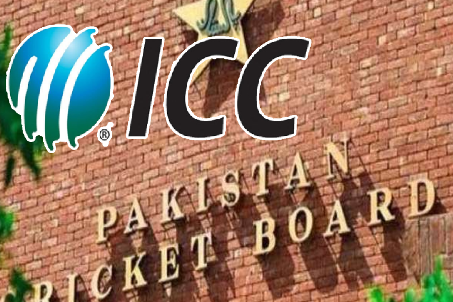 Ramiz Raja ගෙ සිව්කොන් ක්රිකට් තරගාවලියේ සිහින බොඳ වේ!