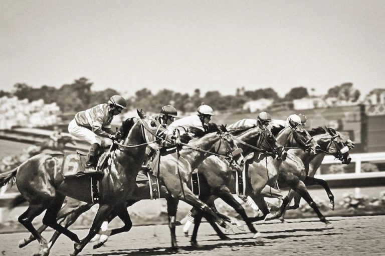 තුරඟ තරඟ ඉතිහාසය පිලිබදව කෙටියෙන්