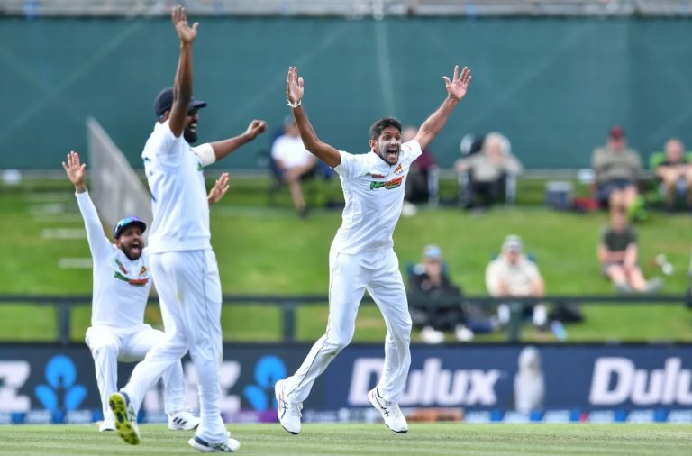 ශ්‍රී ලංකා වේගපන්දු බලඇනියේ තර්ජනයට කිවියෝ හසුවේ-At Stumps on Day 2, New Zealand trail by 193 runs with five wickets in hand