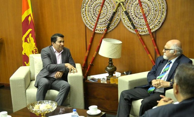 Slක්‍රිකට් ගැන සොයා බැලීමට ඉම්රාන් ක්වාජා මහතා දිවයිනට . ICC's three-member committee arrives in Sri Lanka; to probe into political interference influencing cricket