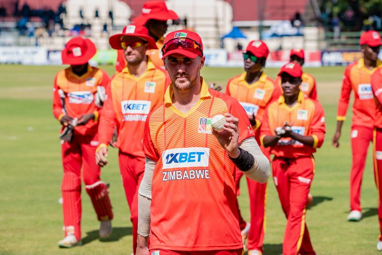 ලෝක කුසලානටය එන සිම්බාබ්වේ සංචිතය නම් කරයි-Hosts Zimbabwe name strong squad for Cricket World Cup Qualifier