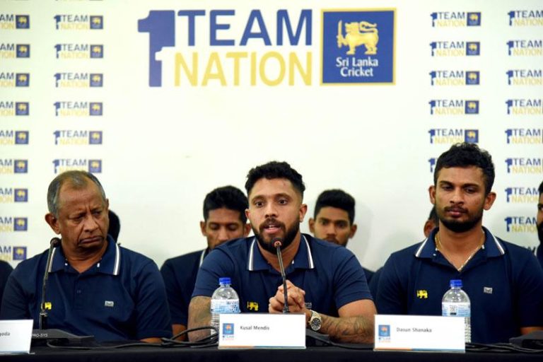 මාධ්‍ය හමුවේ කුසල් මෙන්ඩිස් යලිත් විකටයෙකු වෙයි ! “I regret it”: Kusal Mendis apologizes for blunt response ICC Cricket World Cup 2023