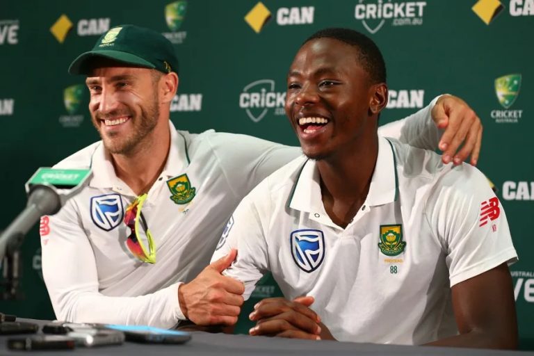 රබාඩා පලමු දවසේම ඉන්දියාව අමාරුවේ දමයි-Rabada takes five wickets as South Africa edge first day against India