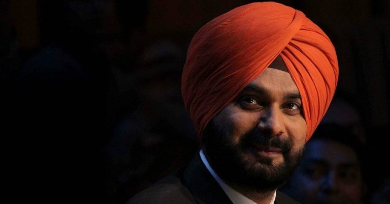 Navjot Singh ගේ ගාස්තුව දිනකට රුපියල් ලක්ෂ 90යි!- Navjot Singh Sidhu to return to commentary box, reveals earning Rs 10 lakhs per IPL match