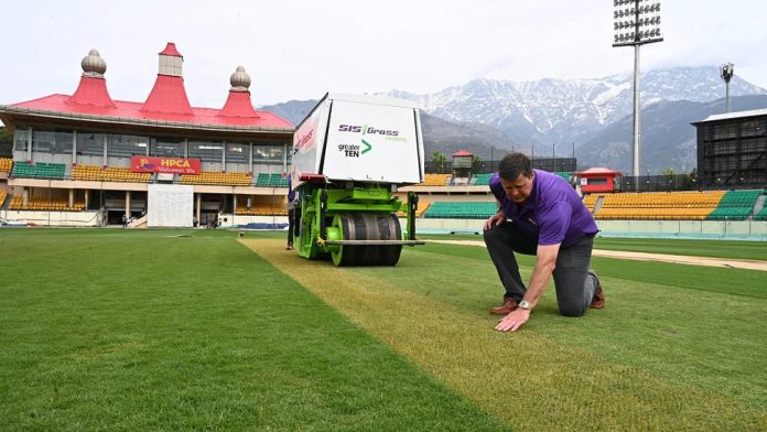 ඉන්දීය ක්‍රිකට් ක්‍රීඩාංගණත් SIS grass තාක්ෂණයෙන් සන්නද්ධ වෙයි !- Indian cricket stadiums will be equipped with SIS grass technology!