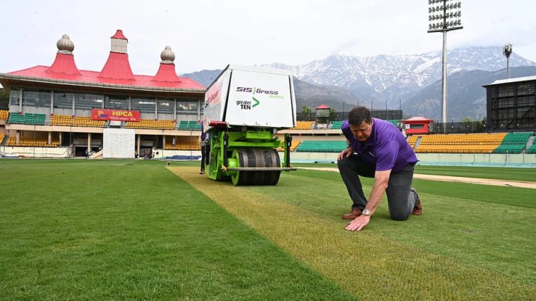 ඉන්දීය ක්‍රිකට් ක්‍රීඩාංගණත් SIS grass තාක්ෂණයෙන් සන්නද්ධ වෙයි !- Indian cricket stadiums will be equipped with SIS grass technology!