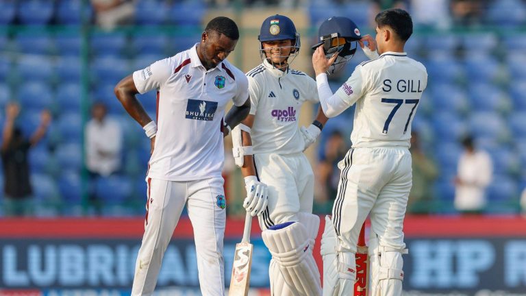 ICC ආචාරධර්ම කඩකල බටහිර ඉන්දීය කොදෙව් පිතිකරු ජේඩන් සීල්ස් ට දඩ!