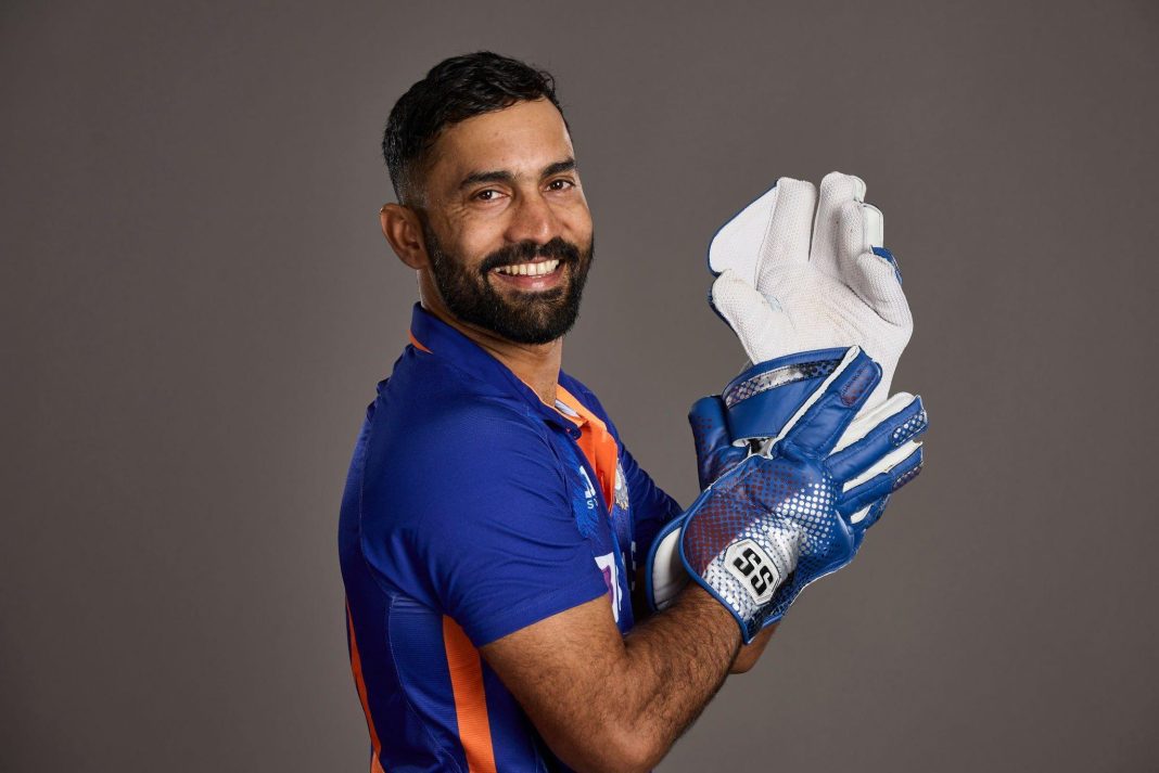 දිනේෂ් කාර්තික් හොංකොං සික්සස් තරගාවලියට!