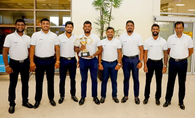 ශ්‍රී ලංකාව හොං කොං සය සාමාජික ක්‍රිකට් තරගාවලියේ ශූරතාව රැකගැනීමට පිටත්ව යයි