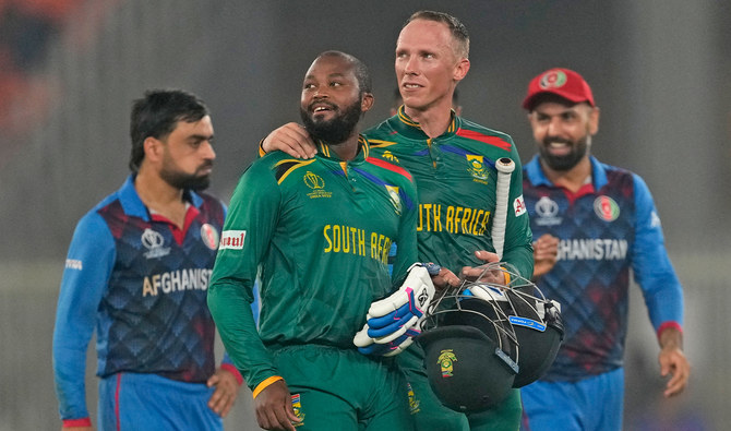 රුසී වැන් ඩර් ඩුසන් ක්‍රිකට් පිටියෙන් විශ්‍රාම යයි!