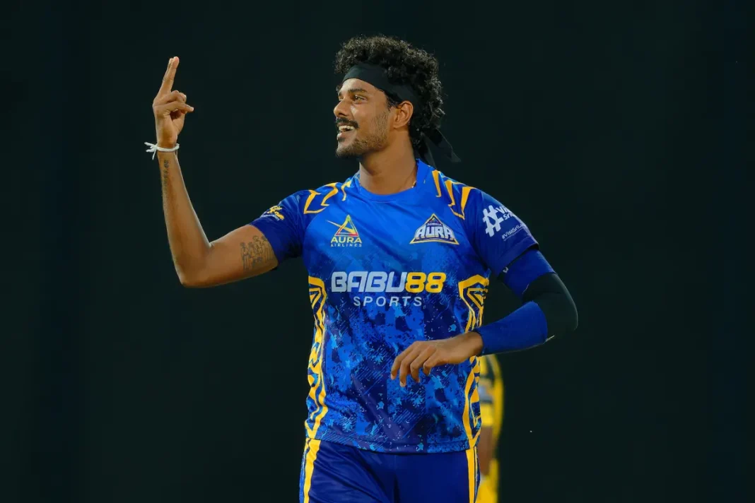 බිනුර ප්රනාන්දු T20 Blast තරගාවලියට අත්සන් තබයි!