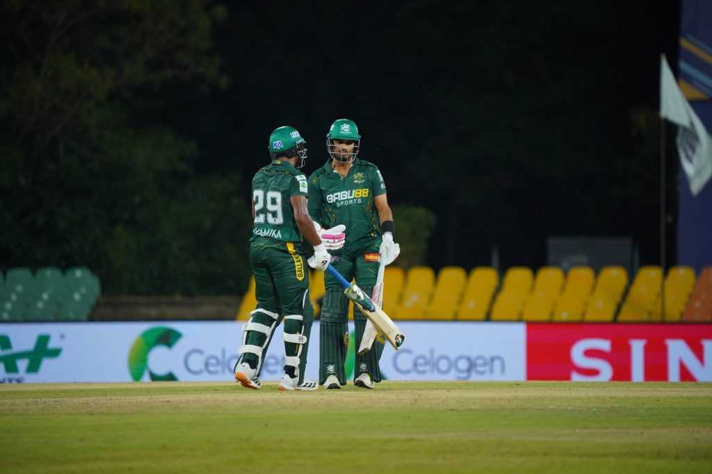 Dambulla Sixers හමුවේ Galle Gallants අසරන වෙයි !