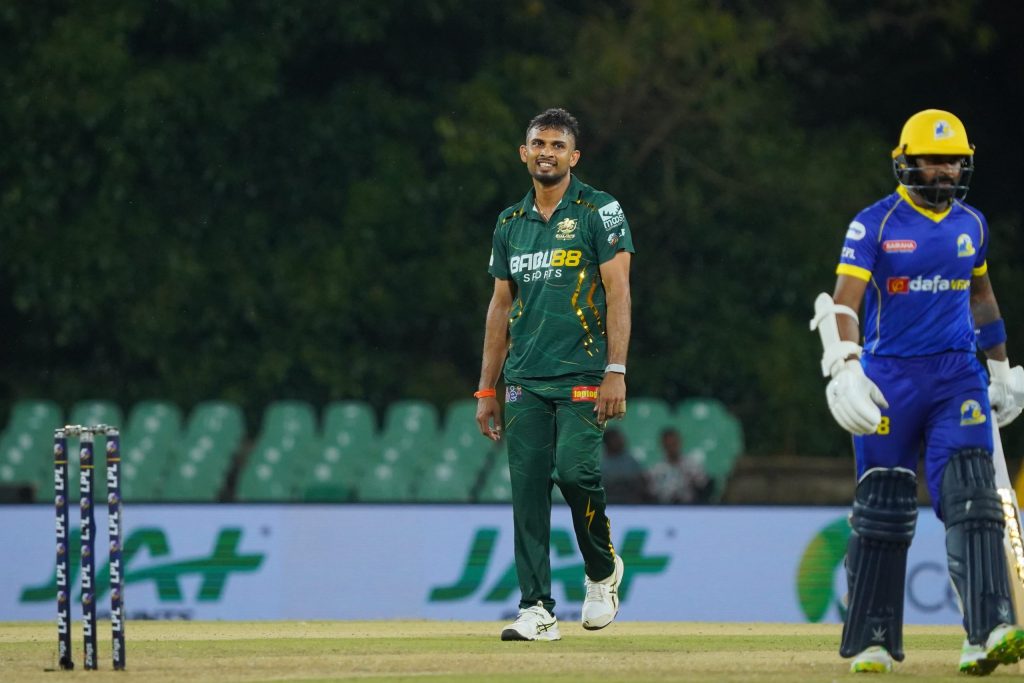 Dambulla Sixers හමුවේ Galle Gallants අසරන වෙයි !