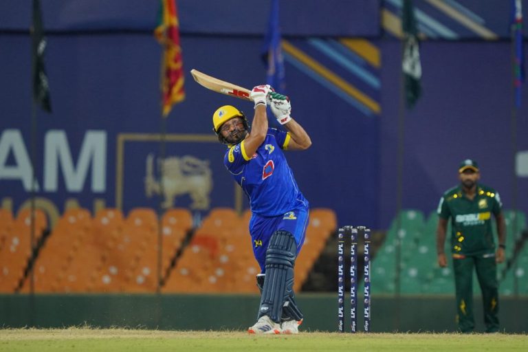 Dambulla Sixers හමුවේ Galle Gallants අසරන වෙයි !