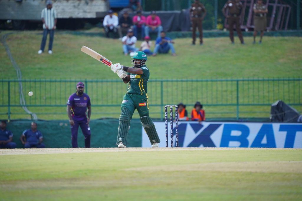 ලහිරු උදාරගේ මංගල ශතකය නිසා කැන්ඩි රෝයල්ස් කණ්ඩායමට විශිෂ්ට ජයග්රහණයක්!