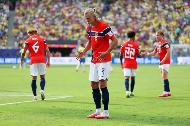Neymar කඳුළු පිරි දෙනෙතින් යුතුව වයිකිංවරුන්ට සුභ පතයි!