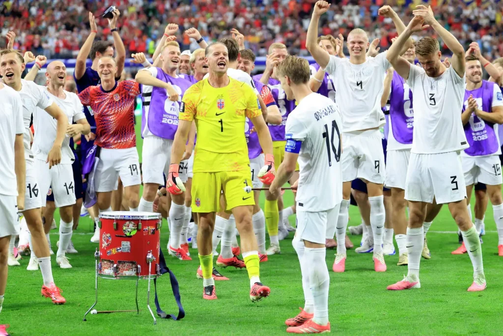 Mbappe සහ Haaland පාපන්දු ලොව ගිනියම් කරමින් ඉදිරියට!