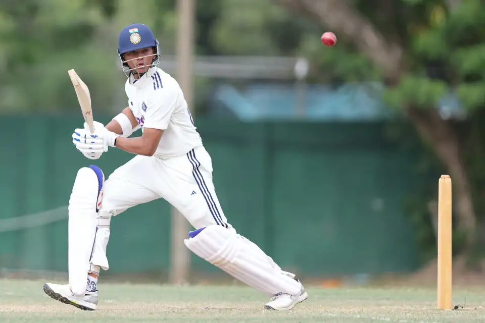 ශ්රී ලංකාව තවමත් ජයග්රහණයට ලකුණු 288ක් පිටුපසින්!