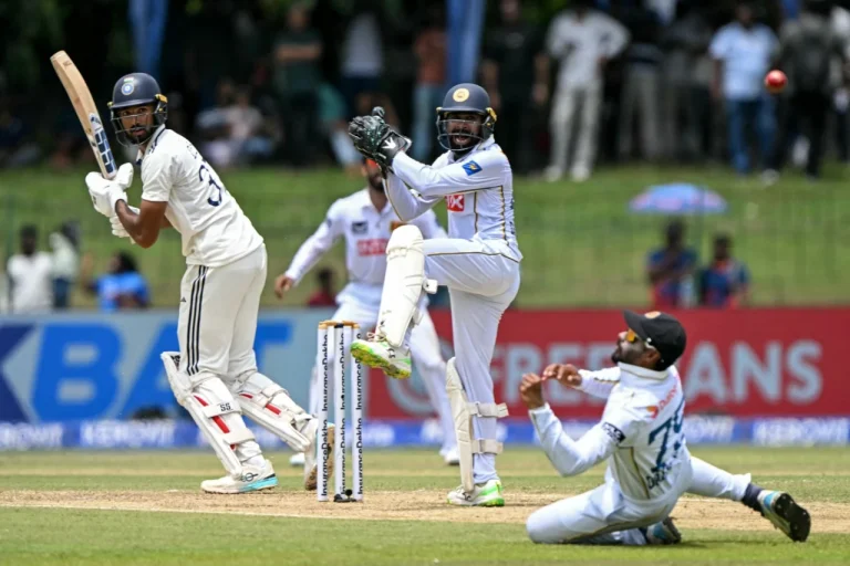 පඩික්කල්ගෙන් තවත් ශතකයක් ඉන්දියාව තවත් ශක්තිමත් වෙයි!