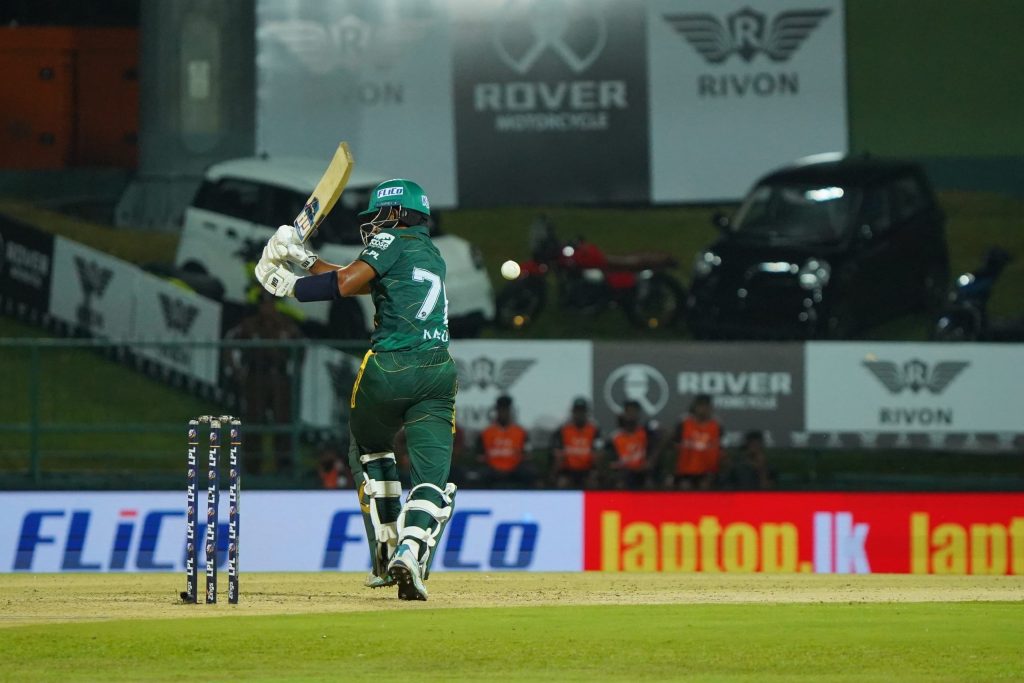 චරිත් අසලංකගේ දක්ෂතාවය නිසා Galle Gallants ජයග්රහණය ලබයි!