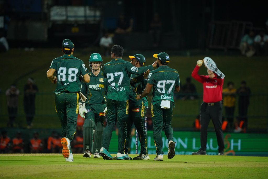 චරිත් අසලංකගේ දක්ෂතාවය නිසා Galle Gallants ජයග්රහණය ලබයි!