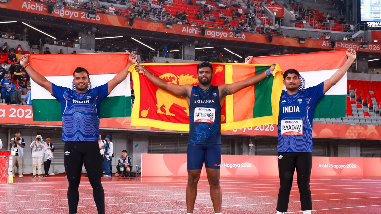 රුමේෂ් තරංග යලිත් වාර්තා අතරට !
