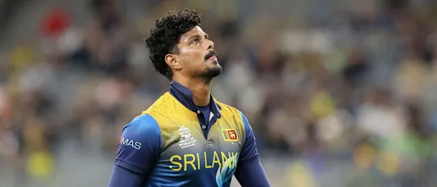 මෙන්ඩිස් සහ බිනුර එංගලන්ත විස්සයි20 තරගාවලියෙන් ඉවතට!