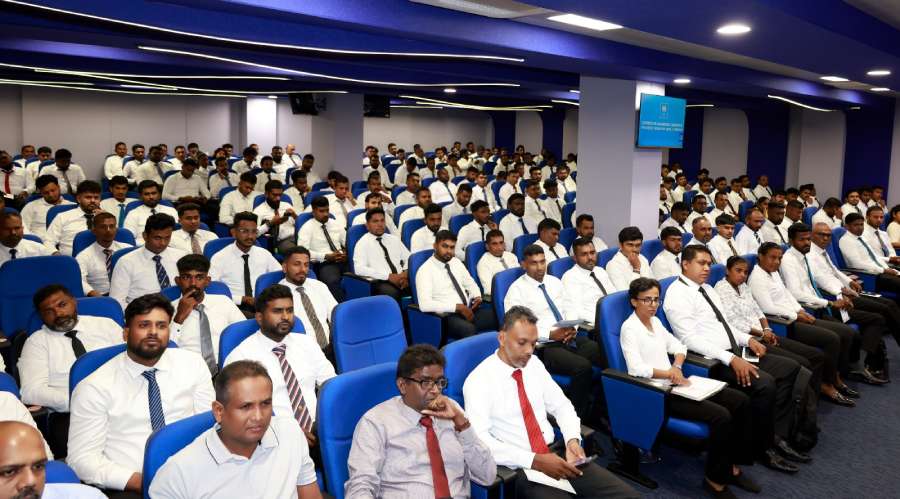 SLC වෙතින් 5 වන මට්ටමේ විනිසුරුවන් 51 දෙනෙකුට සහතික පත්ර ප්රදානය කරයි.