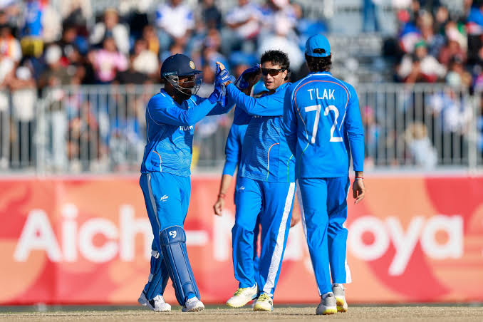 ඉන්දියාව ශ්රී ලංකාව ලකුණු 45කට දවා ගනිමින් අවසන් මහා තරගයට සුදුසුකම් ලබයි.!